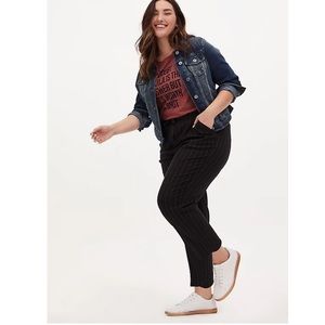 Torrid BLACK STRIPE TWILL DRAWSTRING CROP PANT 2X